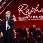 Raphael recibe su homenaje como Persona del Año de los Latin Grammy